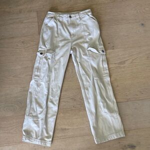 Women’s  Billabong cargo cream jeans size 25